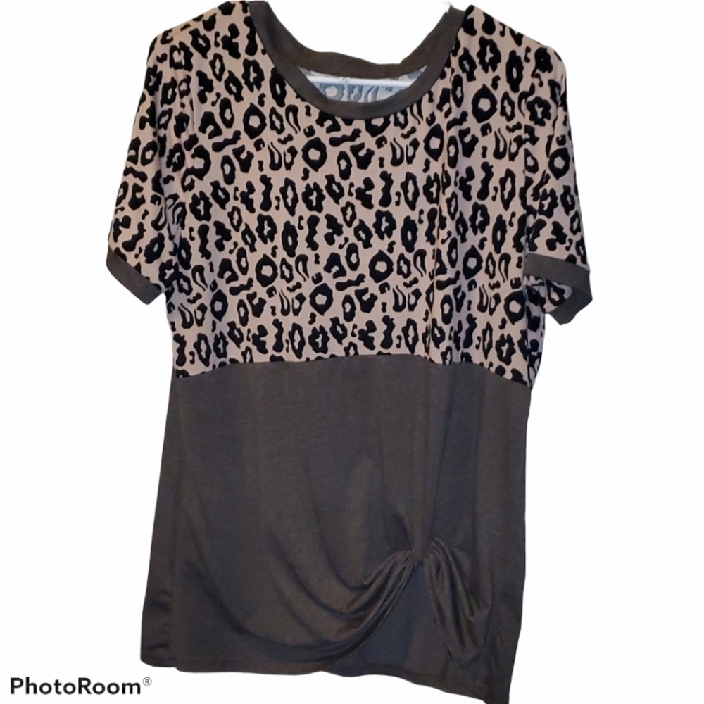 Beautiful Print Top - Picture 4 of 5
